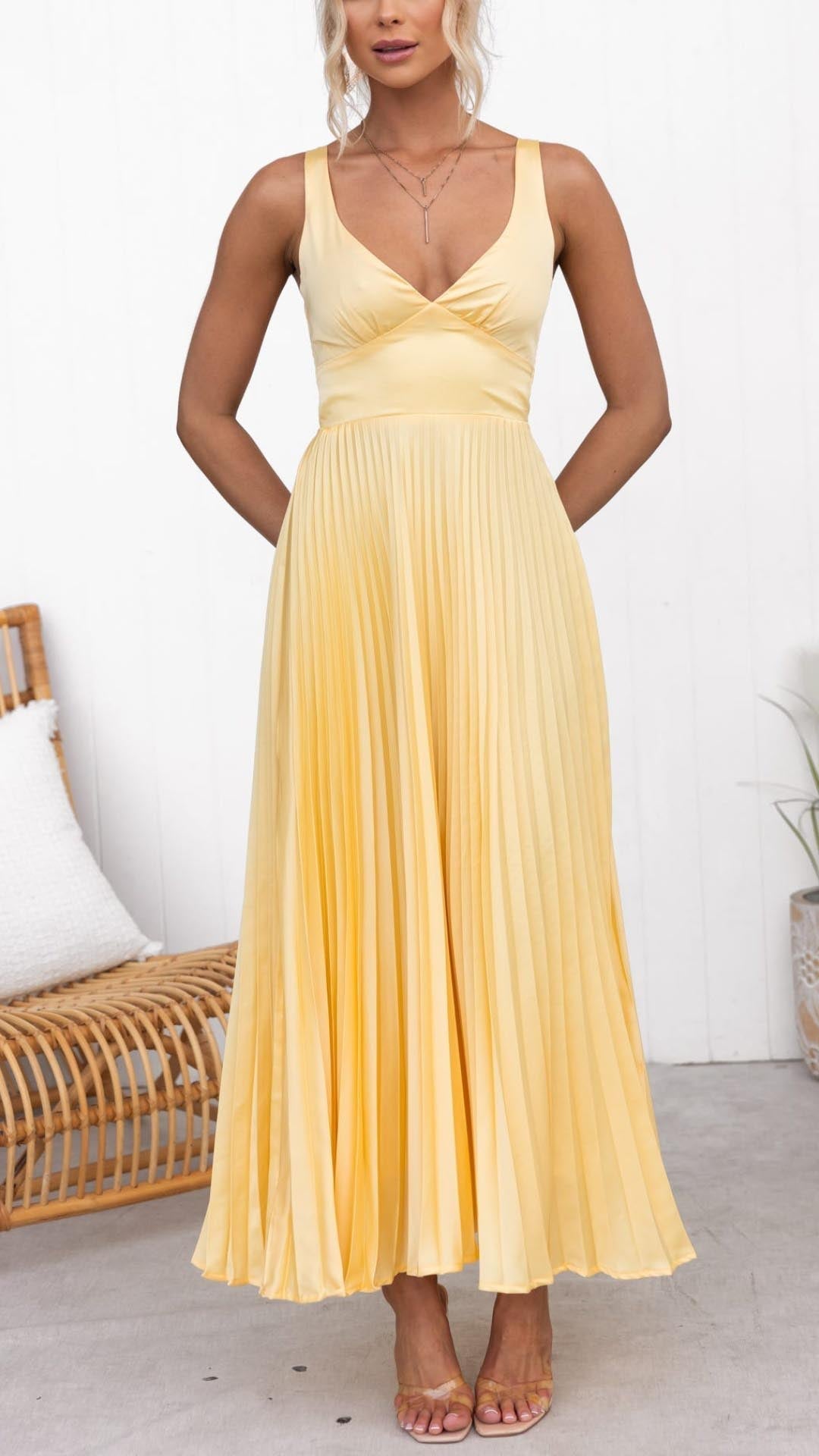 Aby | Pleated Elegance Dress
