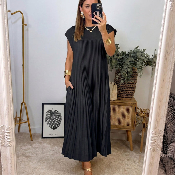 Lucy | Flowing Pleated Maxi Dress